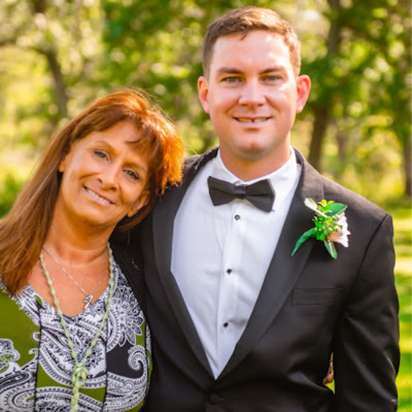 Meet your Posher, Lara - Picture 1 of 1